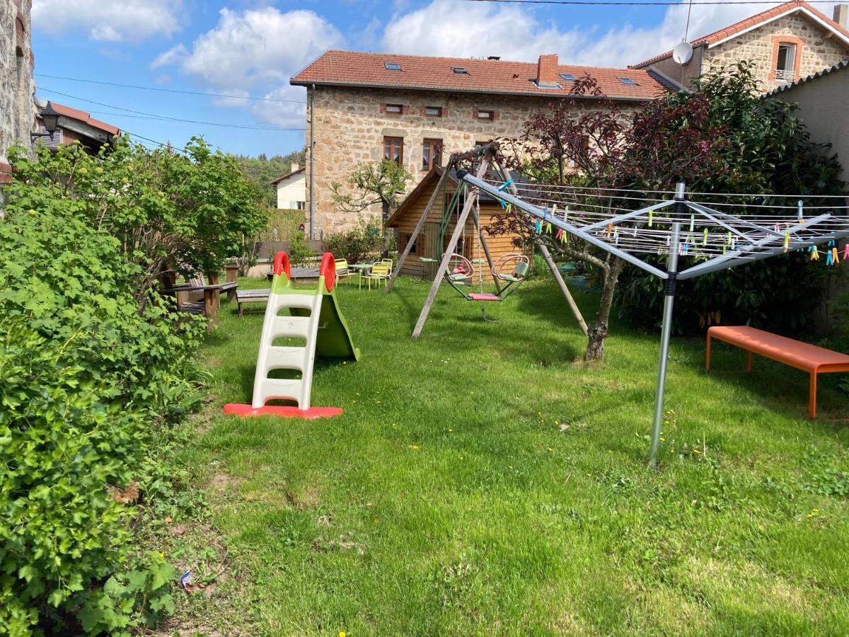 Belle Maison De Famille Villa Usson-en-Forez Esterno foto