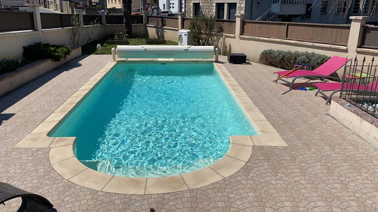 Belle Maison De Famille Villa Usson-en-Forez Esterno foto
